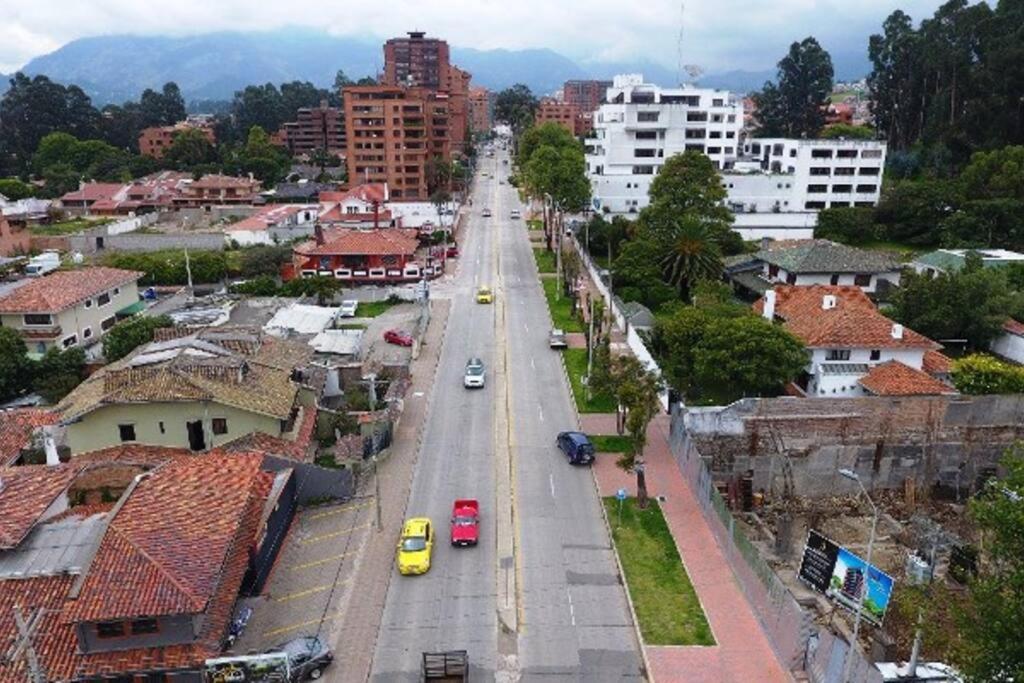 クエンカUrban Andes Retreatアパートメント エクステリア 写真